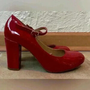 Vintage Daily Shoes Kelly Lip Stick Red, Mary Jane style 6 inch pumps; size 10